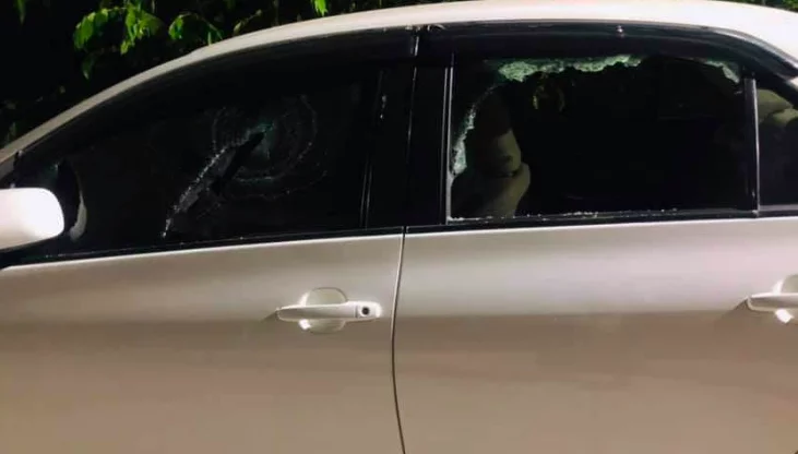 Sebuah kereta milik penduduk tempatan mengalami kerosakan teruk yang dipercayai dilakukan individu tidak bertanggungjawab
