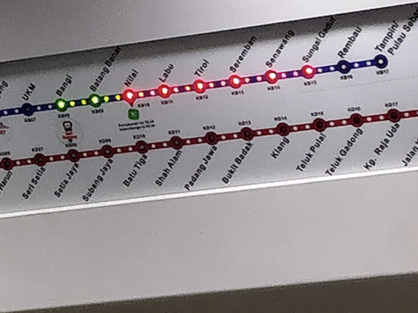 Sebuah tren komuter tergelincir berhampiran Stesen Universiti Kebangsaan Malaysia (UKM), semalam