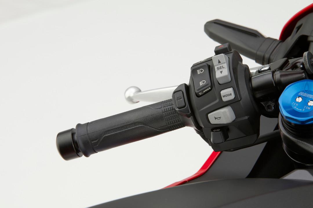 210416-cbr600rr-honda-v005