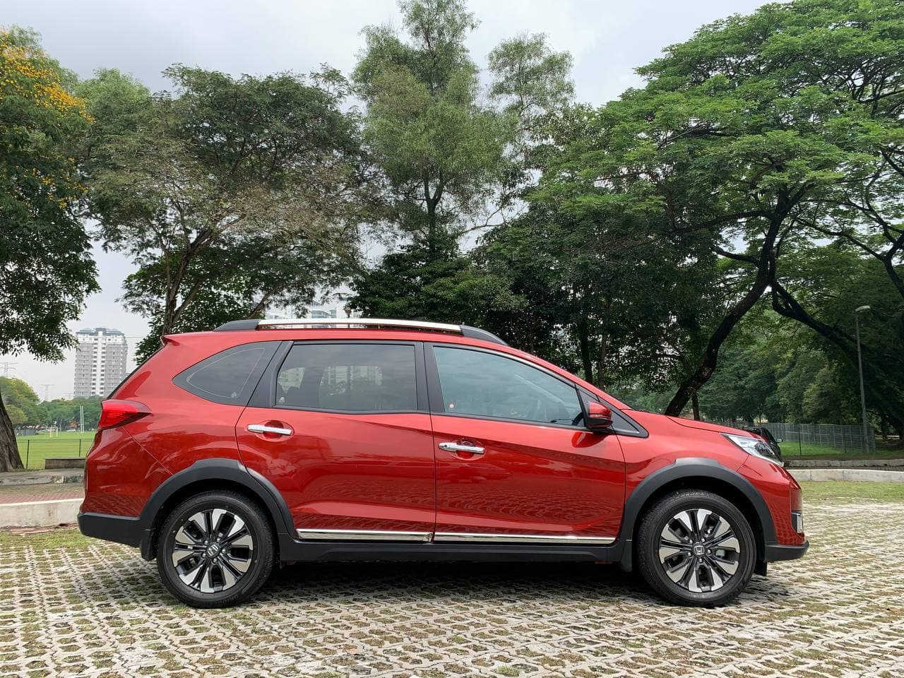 210422-honda-brv-v002.jpg