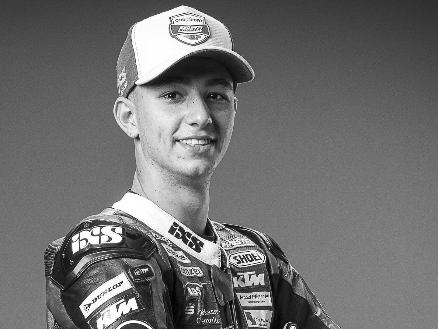 Pelumba Moto3 Jason Dupasquier meninggal dunia pada Ahad selepas terbabit dalam satu kemalangan ketika sesi kelayakan Moto3, Sabtu lalu