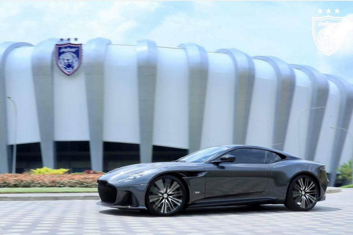 aston martin jdt 09