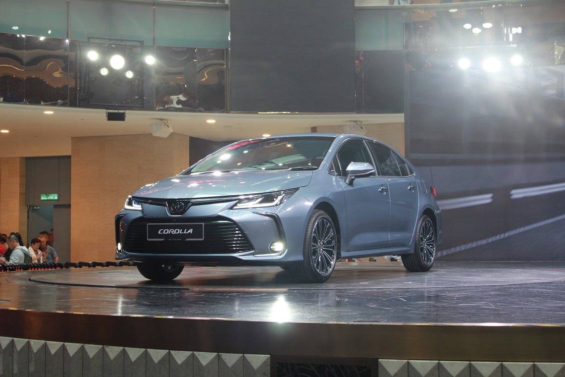 toyota corolla altis 2019 01