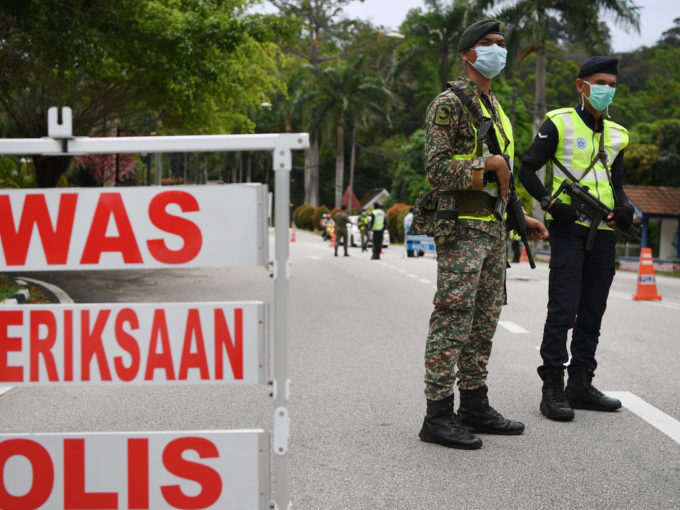Gambar fail sekatan jalan raya (SJR). - Foto ihsan Malay Mail