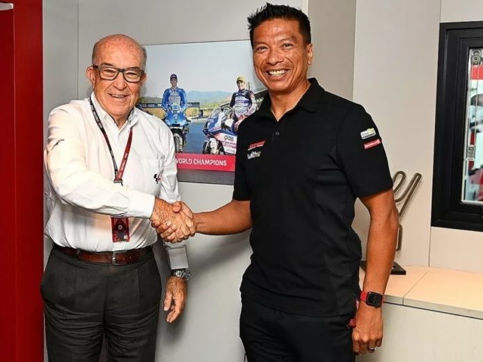 Datuk Razlan Razali antara individu bertanggungjawab membina pasukan Yamaha Sepang Racing Team (SRT). - Foto ihsan Yamaha SRT