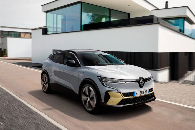 renault megane e-tech 01