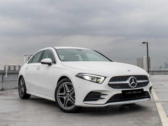 Mercedes-Benz A 250 2021 dipasang di Pekan, Pahang ditawarkan dengan harga lebih rendah berbanding model import. - Foto oleh MBM
