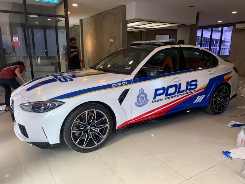 Bekas perdana menteri masih layak menerima perkhidmatan pengiring trafik dan keselamatan polis. - Foto ihsan PDRM