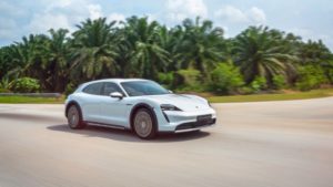 porsche taycan cross turismo 03