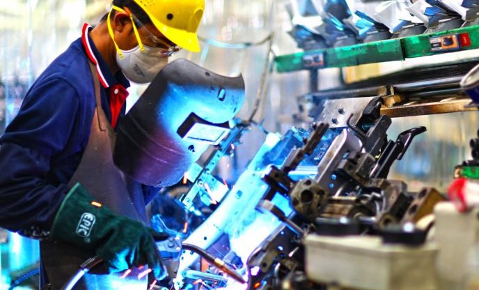 UMW Holdings Bhd mengakui pandemik Covid-19 dan kekurangan cip semikonduktor memberi cabaran kepada industri automotif. - Foto ihsan UMW