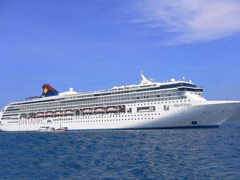 Percutian di atas kapal persiaran atau cruise pastinya menjanjikan pengalaman yang luar biasa. - Foto ihsan Wikipedia