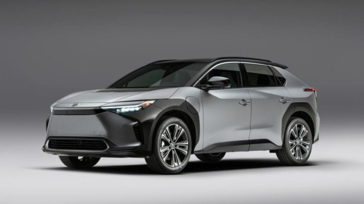 211203-toyota-bz4x-v002.jpg