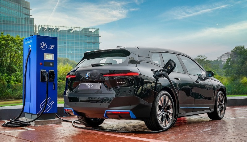 bmw ix charger