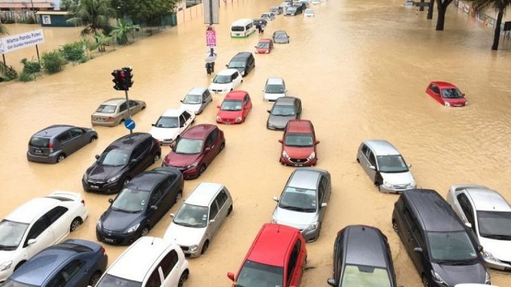 kereta banjir