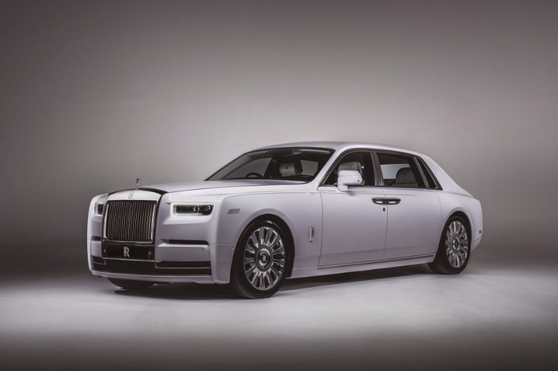 rolls-royce phantom orchid 01