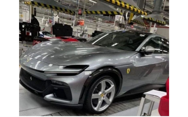 Ferrari SUV 02