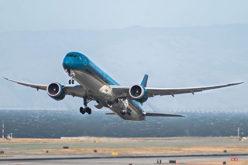Vietnam Airlines syarikat penerbangan tunggal yang mengendalikan laluan tetap ke Rusia di Vietnam. - Foto ihsan Facebook / Vietnam Airlines