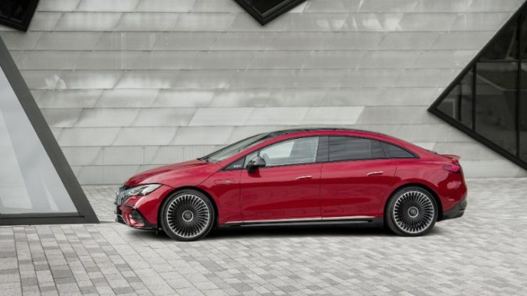 Mercedes-AMG EQE 02