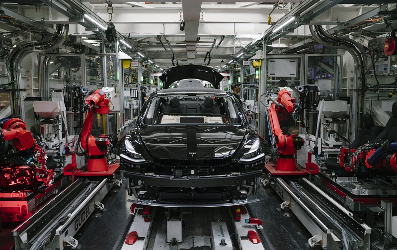 kilang tesla – cnbc
