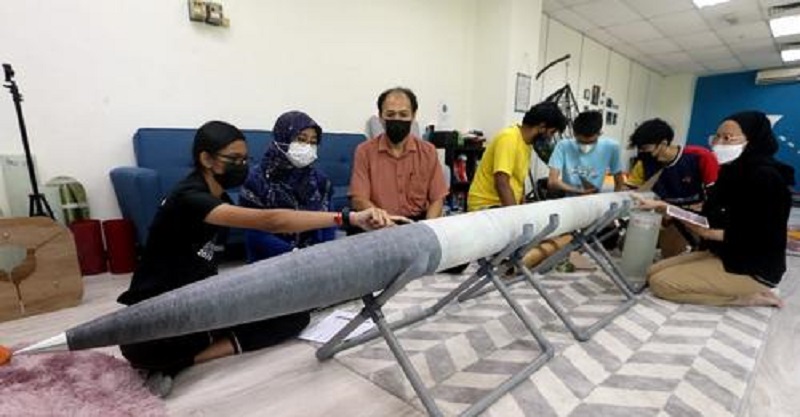 roket hebat usm