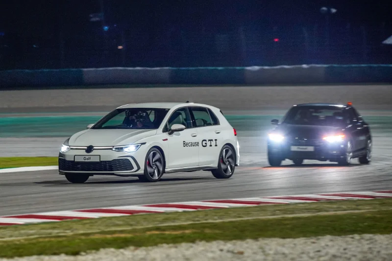 vw golf mk8 drive 2022 05