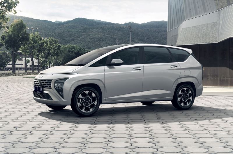 Hyundai Stargazer 01