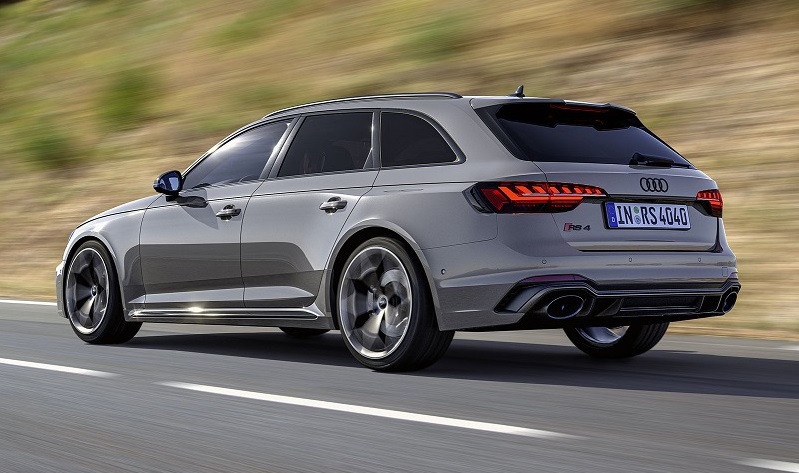 Audi RS 4 Avant mit competition plus-Paket