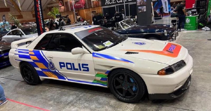 Nissan Skyline R32