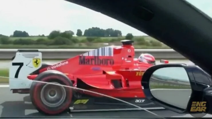 F1 atas jalan 02