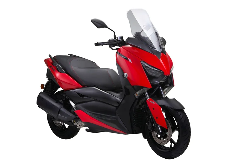 Yamaha XMAX 250 01