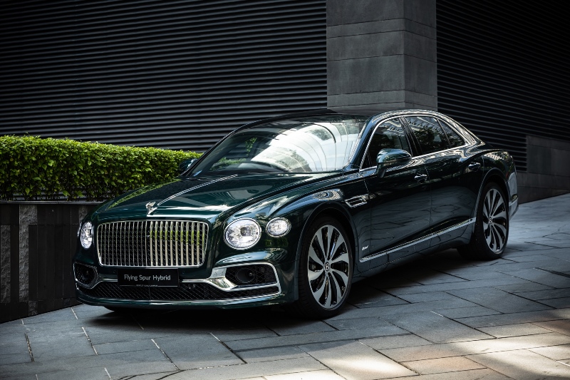 Bentley Flying Spur Hybrid 01