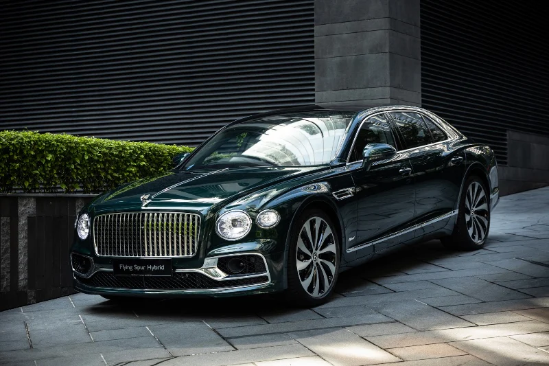 Bentley Flying Spur Hybrid 01