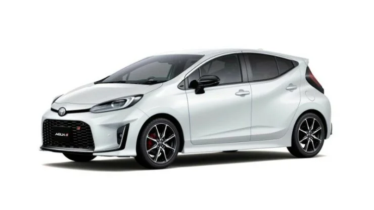 toyota aqua gr sport 01