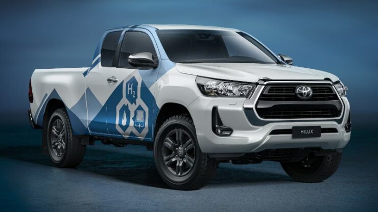 Toyota Hilux sel bahan api hidrogen 01