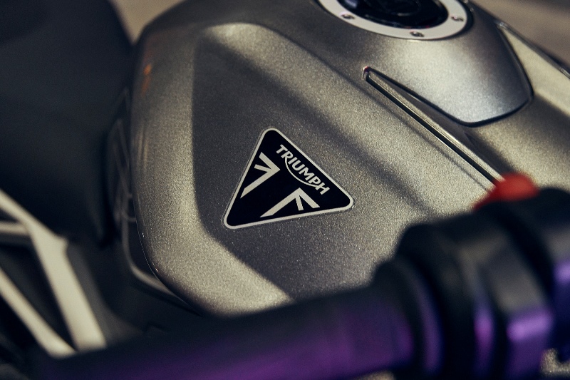 Triumph_MY23_Street_Triple_R_Detail_07