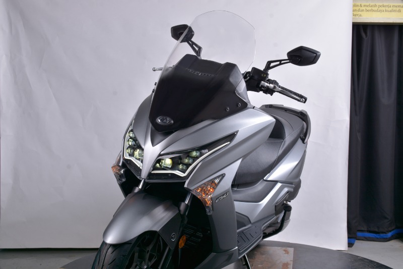modenas elegan 250 ex 18