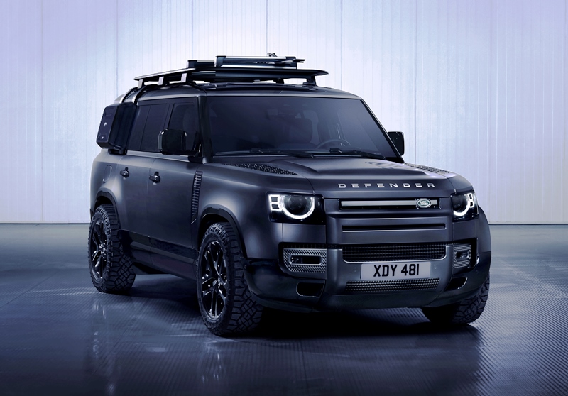 Land Rover Defender 130 Outbound 01