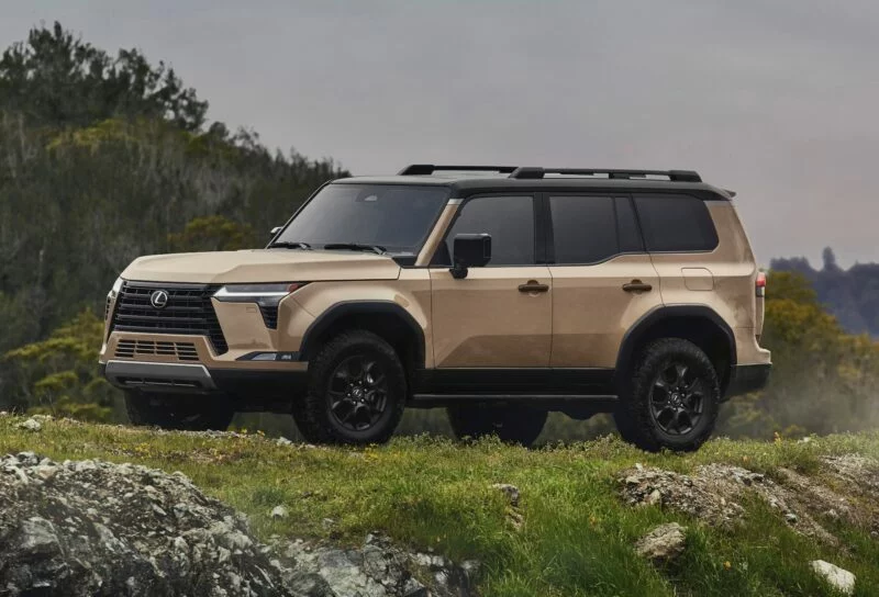 2024_Lexus_GX_Overtrail_PR_HERO
