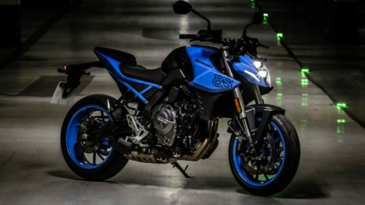Suzuki GSX-8S 04
