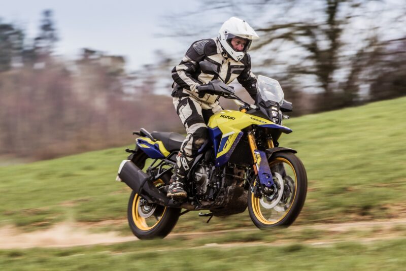 Suzuki V-Strom 800DE 03