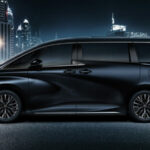Toyota Vellfire 04