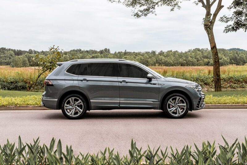 Tiguan Allspace R-Line with IQ.DRIVE