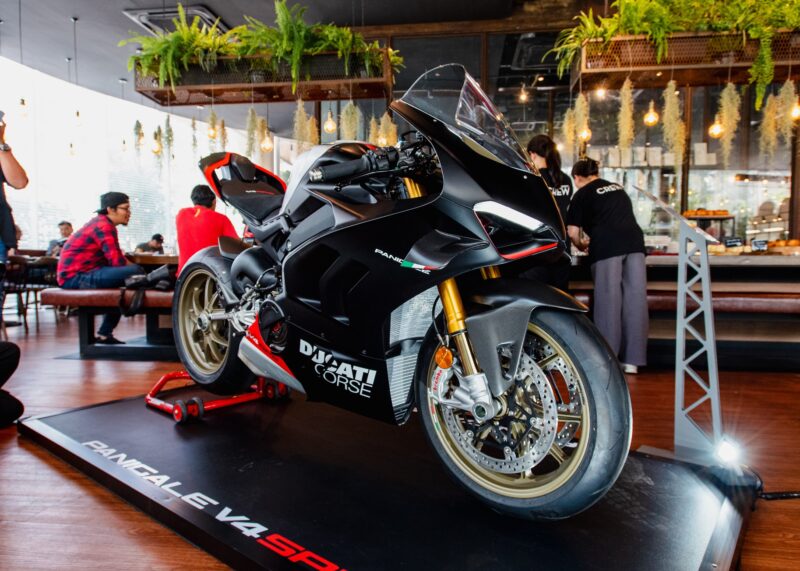 Ducati Panigale V4 SP2 01