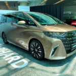 Toyota Alphard 01
