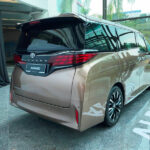 Toyota Alphard 03