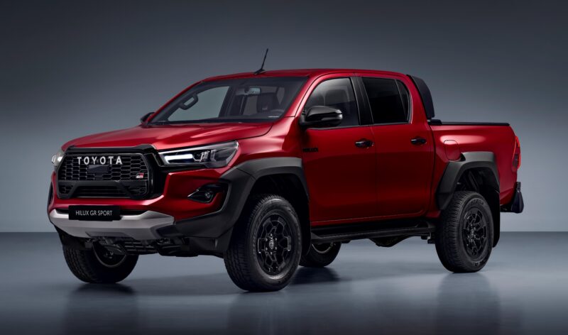 Toyota Hilux GR Sport II 01