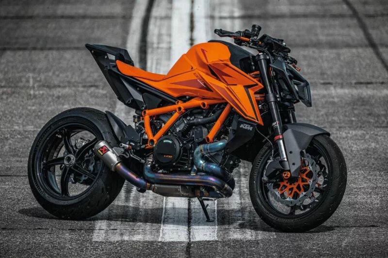 ktm-1390-super-duke-evo-r-2024-5