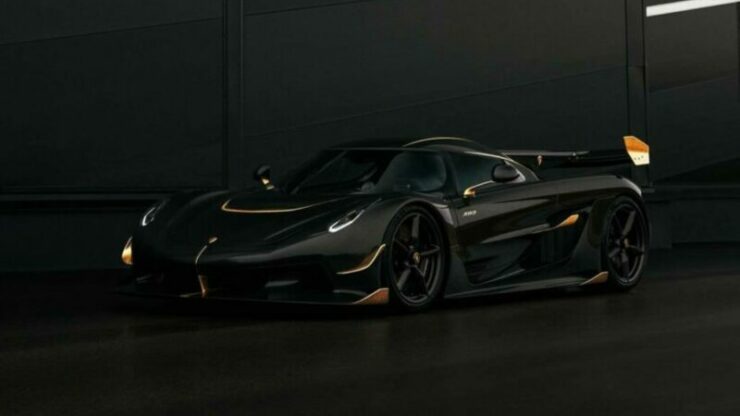 Koenigsegg Jesko emas 24 karat 01