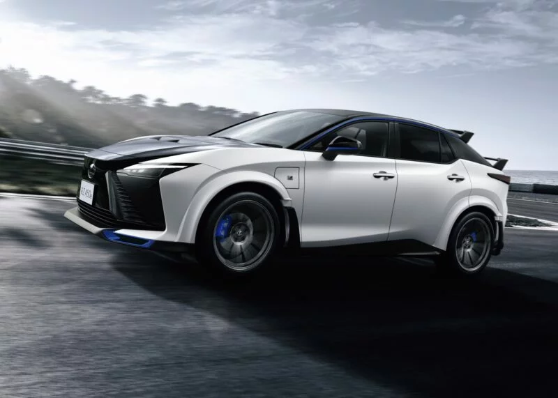 Lexus RZ450e F Sport Performance 05