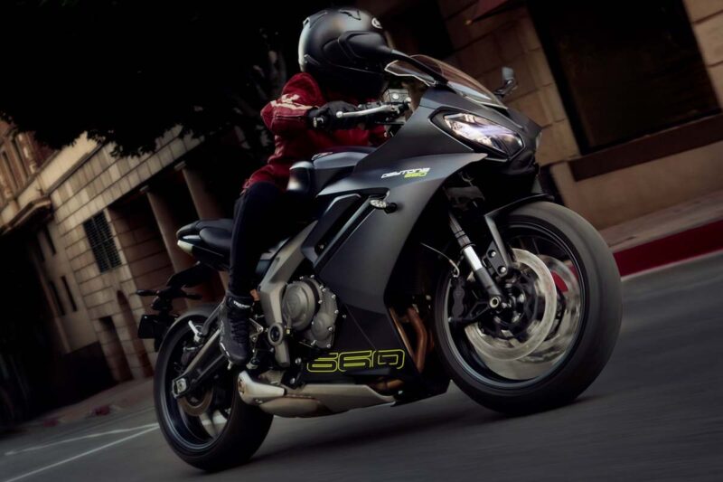 triumph-daytona-660-2024-mekanika-15